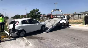 Uşak'ta Trafik Kazası: 2 Yaralı