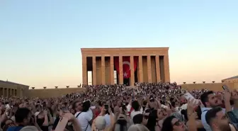 Anıtkabir'i 30 Ağustos'ta 639 Bin Kişi Ziyaret Etti