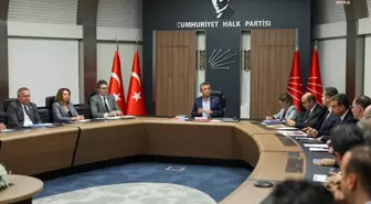 CHP İstanbul İl Yönetimi Görevden Uzaklaştırıldı