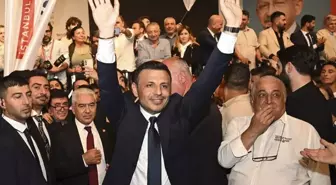 CHP'nin İstanbul İl Kongresi iptal edildi! Özgür Çelik ve yönetimi görevden alındı