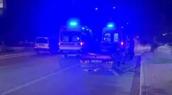 Erzincan'da iki otomobil çarpıştı: 3 yaralı