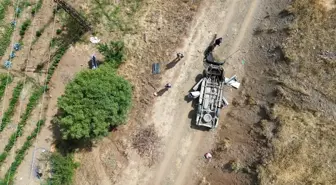 Hakkari'de Kamyonet Kazası: İki Ölü, Bir Yaralı