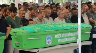Kayseri'de Taksici Bıçaklanarak Öldürüldü
