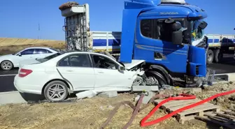 Tekirdağ'da TIR ile otomobil çarpıştı: Avukat Mecit Gül yaralandı