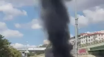 Üsküdar'da Minibüste Yangın Çıktı