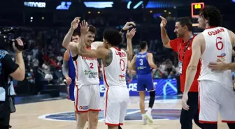 A Milli Erkek Basketbol Takımı'ndan Zafere Doğru: Sırbistan'ı 95-90 Yendi