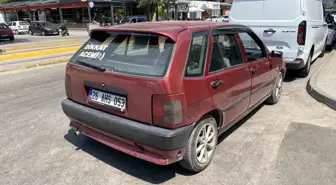 Eskişehirli Kadından İlginç Trafik Önlemi: 'Dikkat Acemi'