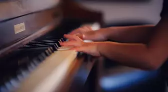 Müzik Aleti Çalmak Beyni Yaşlanmaya Karşı Koruyor