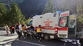 Yol Çalışması Sırasında İşçiye Otomobil Çarptı: Yaralı