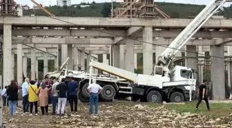 Beton Mikserinin Devrilmesiyle Genç İşçi Hayatını Kaybetti