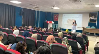 Osmaniye'de Sınıf Öğretmenlerine Koruyucu Aile Bilgilendirme Toplantısı Düzenlendi