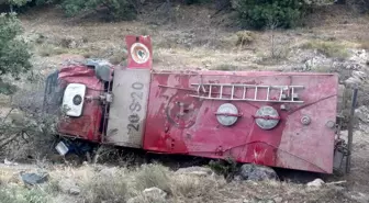 Denizli'de Orman Yangını Soğutma Çalışmalarında Kaza: Arazöz Şarampole Yuvarlandı