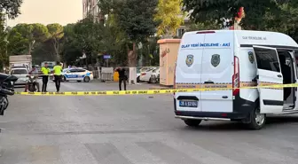 Ödemiş'te Husumetli Kişilere Silahlı Saldırı