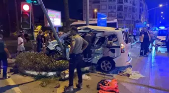 Antalya'da Kaza: 3'ü Ağır 6 Yaralı