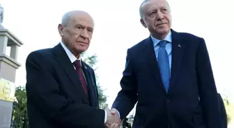 Cumhurbaşkanı Recep Tayyip Erdoğan, MHP Genel Başkanı Devlet Bahçeli ile Beştepe'de bulunan konutunda bir araya geldi.
