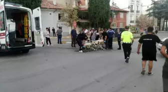 Isparta'da Hafif Ticari Araç ile Motosiklet Çarpıştı: Bir Yaralı