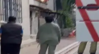 Esenyurt'ta Psikolojik Rahatsızlığı Olan Adam Evini Ateşe Vermek İstedi