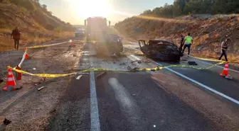 Eflani'de Trafik Kazası: 3 Ölü, 5 Yaralı