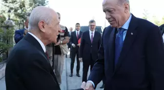 Ankara'da kritik görüşme: Bahçeli, Cumhurbaşkanı Erdoğan'ı evinde ağırladı
