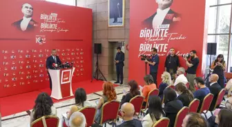 Özgür Özel: İsterse CHP'ye kayyım atasınlar, biz yolumuzda yürüyeceğiz