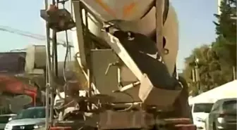 Adıyaman'da Beton Mikserinin Trafikte Döküm Yapmasına Tepki