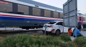 Aydın'da Tren Otomobile Çarptı: Bir Yaralı
