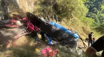 Sri Lanka'da Otobüs Kazasında 15 Ölü, 16 Yaralı