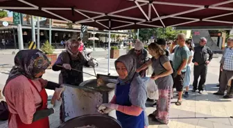 Balıkesir'de Deprem Sonrası Lokma İkramı