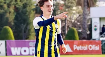 Fenerbahçe'de ayrılık! Emirhan Arkutcu 3 yıllık imzayı attı