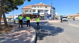 Karaman'da Maddi Hasarlı Kaza: Sürücü Olay Yerinden Kaçtı