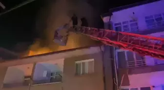 Kırıkkale'de Apartman Çatısında Yangın Çıktı