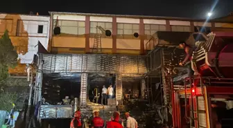 Kırşehir'de Hırdavatçı Dükkanında Yangın: İşletme Sahibi Yaralandı