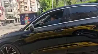 Denizli'de 8 Yaşındaki Çocuk Lüks Aracı Kullandı, Tepkiler Çığ Gibi Büyüdü