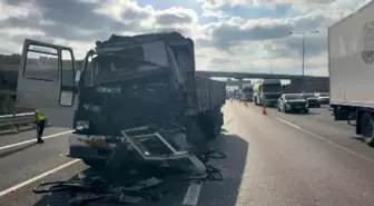 Kuzey Marmara Otoyolu'nda Kamyon-Tır Çarpışması: 1 Yaralı