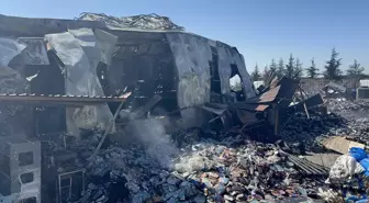 Niğde'deki Plastik Ambalaj Fabrikasında Yangın Kontrol Altına Alındı