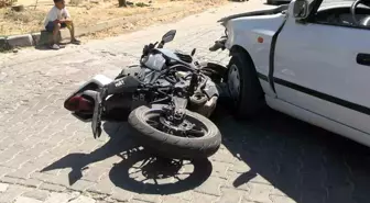 Kütahya'da Otomobil ve Motosiklet Çarpıştı: 1 Yaralı