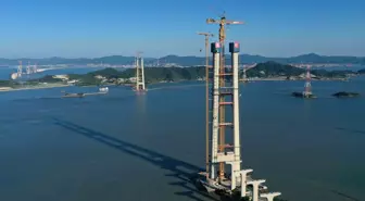 Zhoushan Limanı'ndaki Shuangyumen Süper Büyük Köprüsü'nün Ana Kulesi Tamamlandı