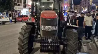 Alkollü Traktör Sürücüsü Çorum'da 3 Araca Çarptı