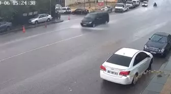 Yağışlı Hava Kazalara Neden Oldu