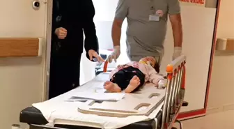 Bursa'da Balkonundan Düşen 2 Yaşındaki Çocuk Yaralandı