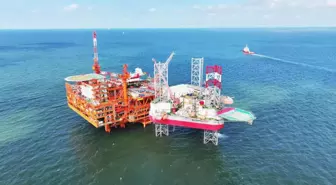 Çin'de Kargo Gemisi ile Balıkçı Teknesi Çarpıştı