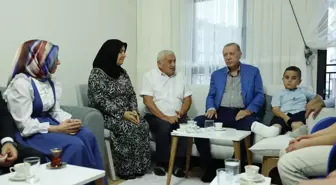 Cumhurbaşkanı Erdoğan, Depremzedeyi Ziyaret Etti