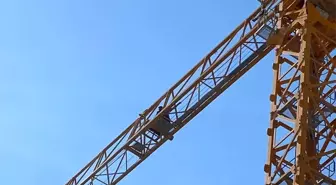 Adıyaman'da İşçi Parası İçin Kule Vince Çıktı