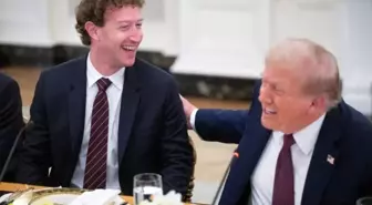 Mikrofonu açık unuttu, Trump'a söylediği parayı herkes duydu