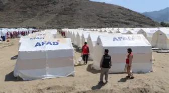 Türkiye, Afganistan'daki Depremzedelere Yardım Gönderdi