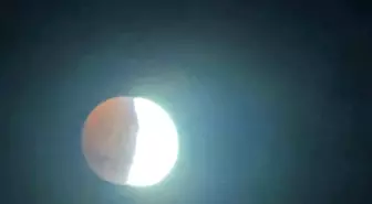 Adıyaman'da 'Kanlı Ay' Tutulması Görüntülendi