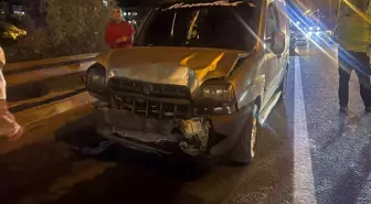 Nevşehir'de Otomobil Aydınlatma Direğine Çarptı: 2 Yaralı