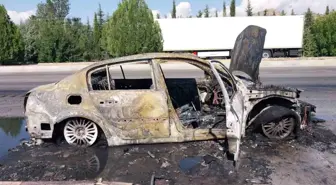 Burdur-Antalya Kara Yolunda Otomobil Yangını