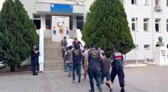 Adana'da Sahte Polisler, Yaşlı Vatandaşı Dolandırdı