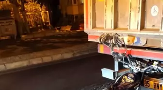 İzmir'de Motosiklet Kazası: 1 Ölü, 1 Yaralı